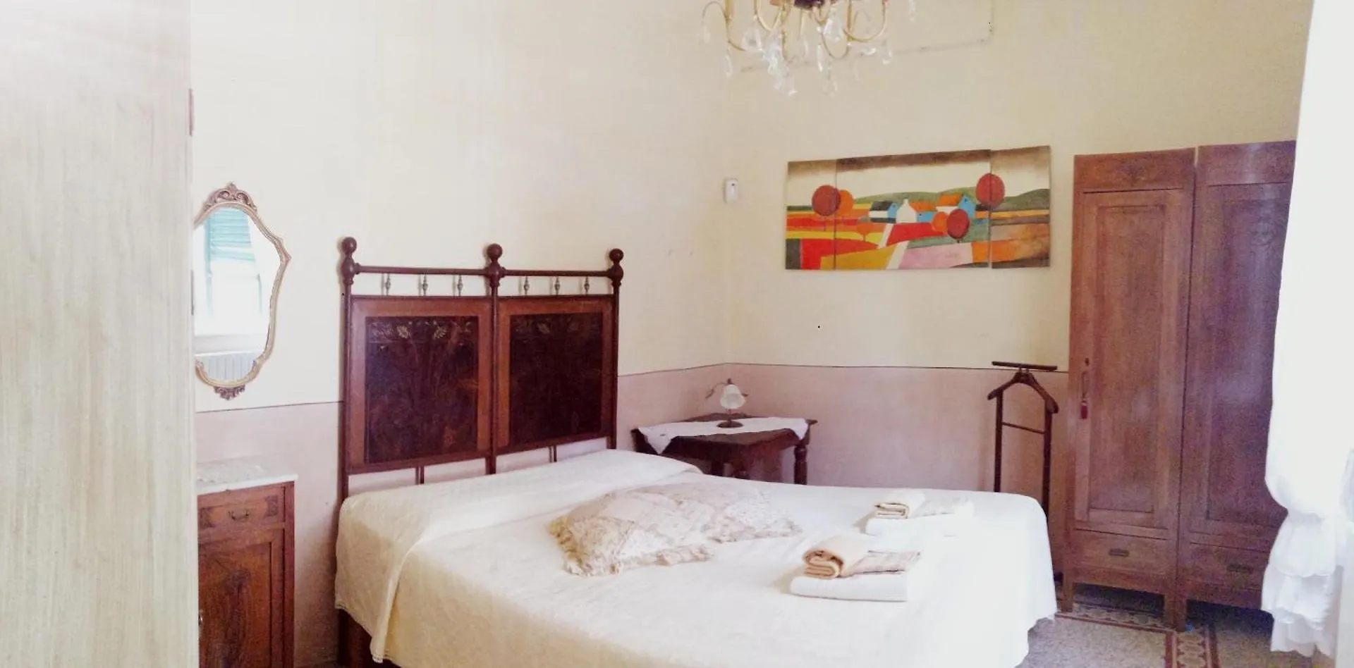 Bed And Breakfast Evelina Lucca Bed & Breakfast